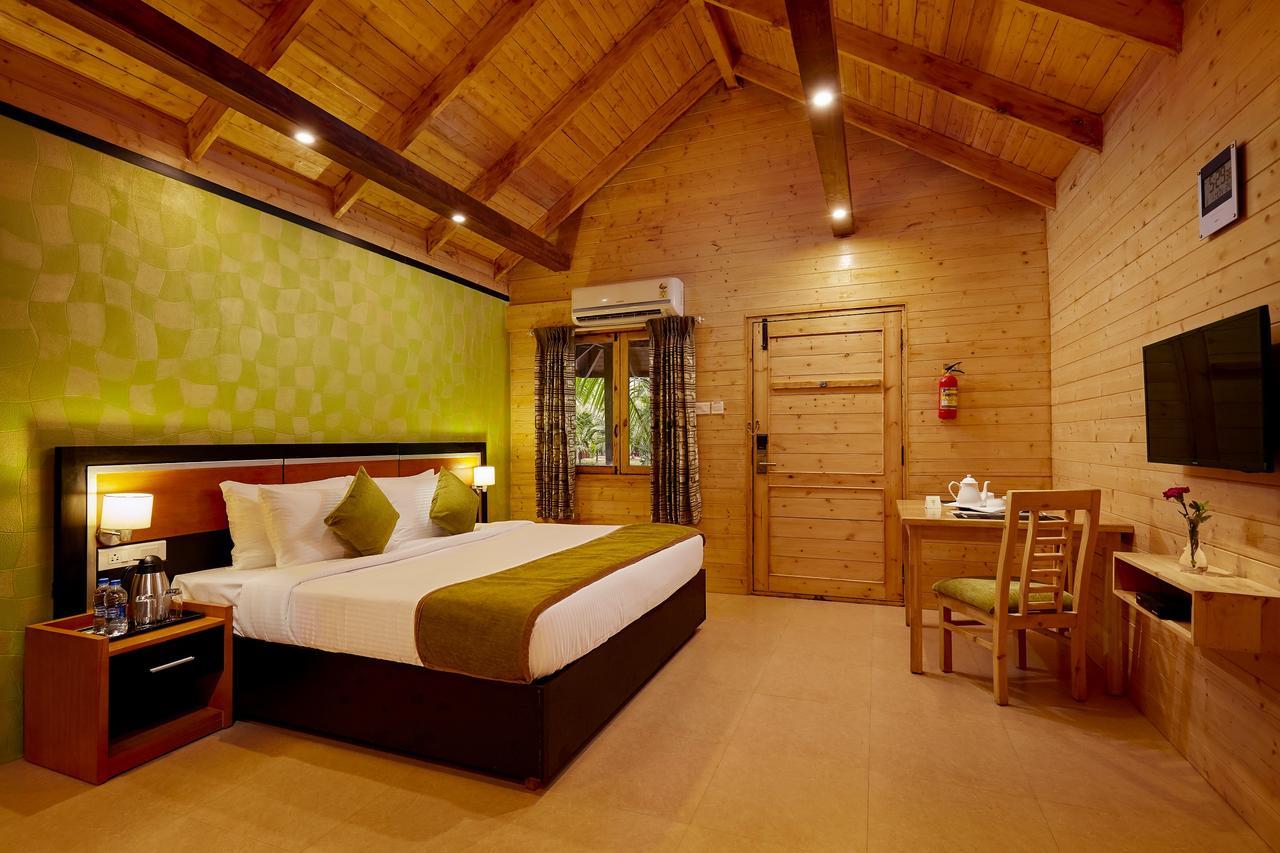 Sterling Anaikatti Hotel Varagampadi Exterior foto