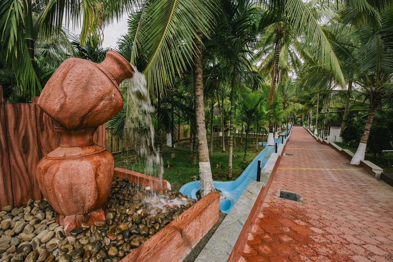 Sterling Anaikatti Hotel Varagampadi Exterior foto